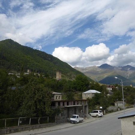 Guesthouse Mabu - 4 Newly Built Rooms In The Heart Of Mestia Bagian luar foto