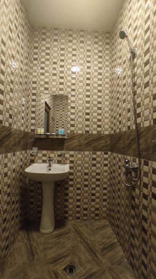 Guesthouse Mabu - 4 Newly Built Rooms In The Heart Of Mestia Bagian luar foto