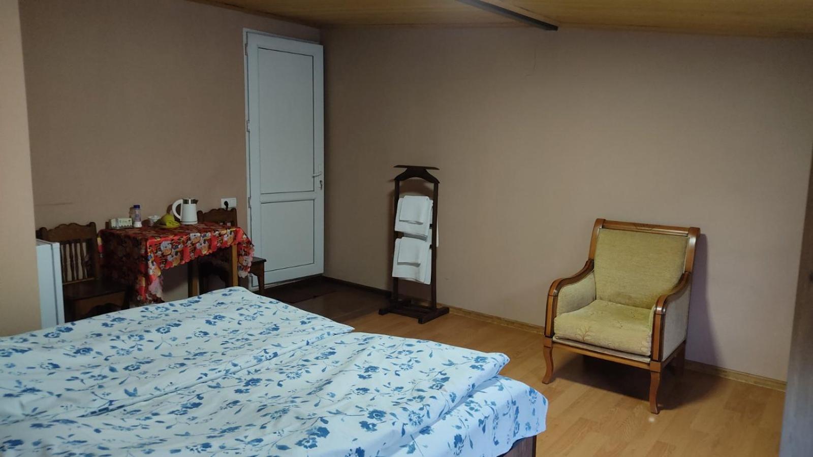Guesthouse Mabu - 4 Newly Built Rooms In The Heart Of Mestia Bagian luar foto